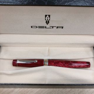 美品　デルタ  DELTA 万年筆  ヴィンテージFPレッド　M