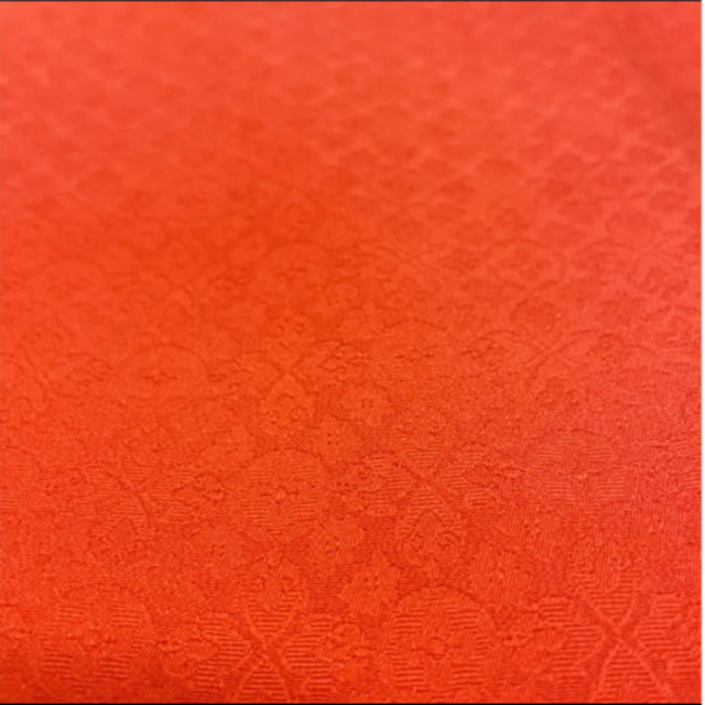 正絹　道行コート　彩度高めオレンジ　花紋様　相良刺繍 レディースの水着/浴衣(着物)の商品写真