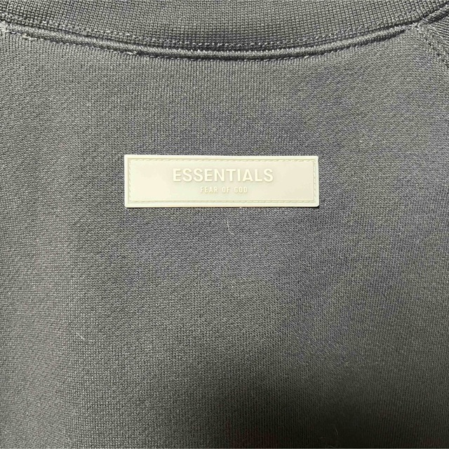 Essential(エッセンシャル)のFEAR OF GOD ESSENTIALS 1977 CREWNECK  メンズのトップス(スウェット)の商品写真