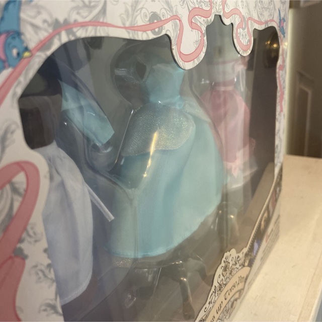 Disney(ディズニー)のディズニー　シンデレラ　ドレス型ボールペン エンタメ/ホビーのおもちゃ/ぬいぐるみ(キャラクターグッズ)の商品写真