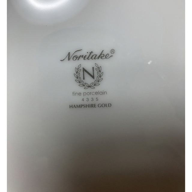 Noritake(ノリタケ)のNoritake ノリタケお皿　直径23センチ2枚セット インテリア/住まい/日用品のキッチン/食器(食器)の商品写真