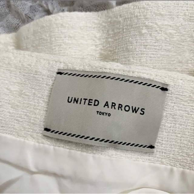 UNITED ARROWS(ユナイテッドアローズ)のユナイテッドアローズホワイト系ツイードジャケット&膝丈スカート★入学式卒業式にも レディースのフォーマル/ドレス(スーツ)の商品写真