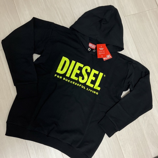 DIESEL ディーゼル　新品　プルオーバー スウェット　パーカー ラスト！