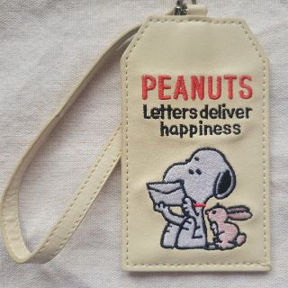 SNOOPY　パスケース(パスケース/IDカードホルダー)