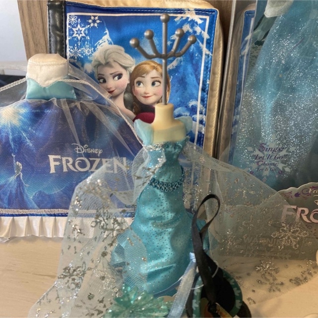 Disney(ディズニー)のディズニー　アナと雪の女王　コレクション エンタメ/ホビーのおもちゃ/ぬいぐるみ(キャラクターグッズ)の商品写真