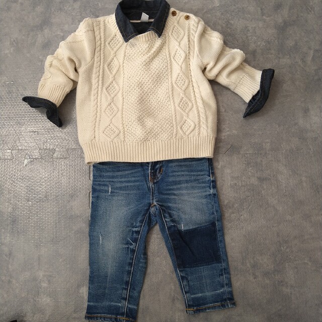 babyGAP(ベビーギャップ)のGAP セーター　デニム　シャツ3点セット キッズ/ベビー/マタニティのベビー服(~85cm)(ニット/セーター)の商品写真