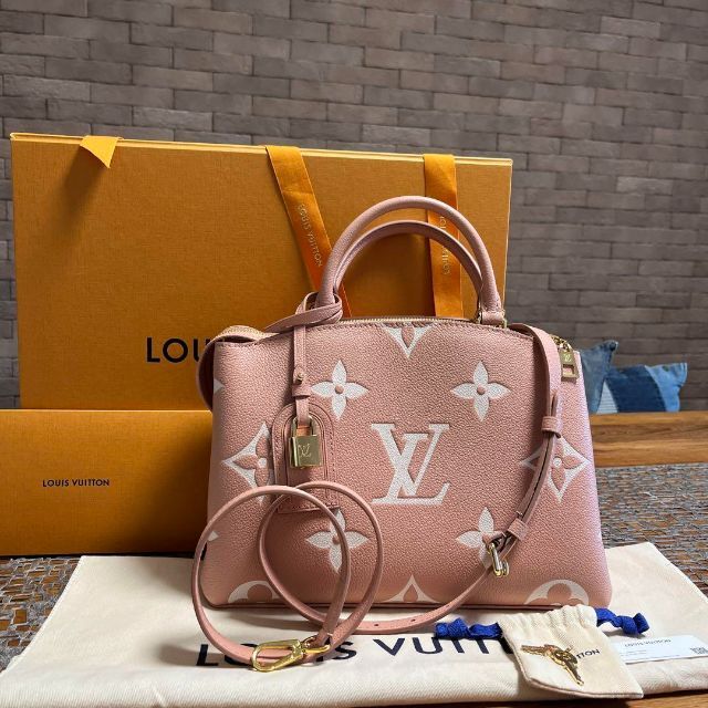 非常に高い品質 VUITTON LOUIS - ローズトリアノン 2021aw新作 ルイヴィトン プティ・パレpm ショルダーバッグ 非常に高い品質 VUITTON LOUIS - ローズトリアノン 2021aw新作 ルイヴィトン プティ・パレpm ショルダーバッグ