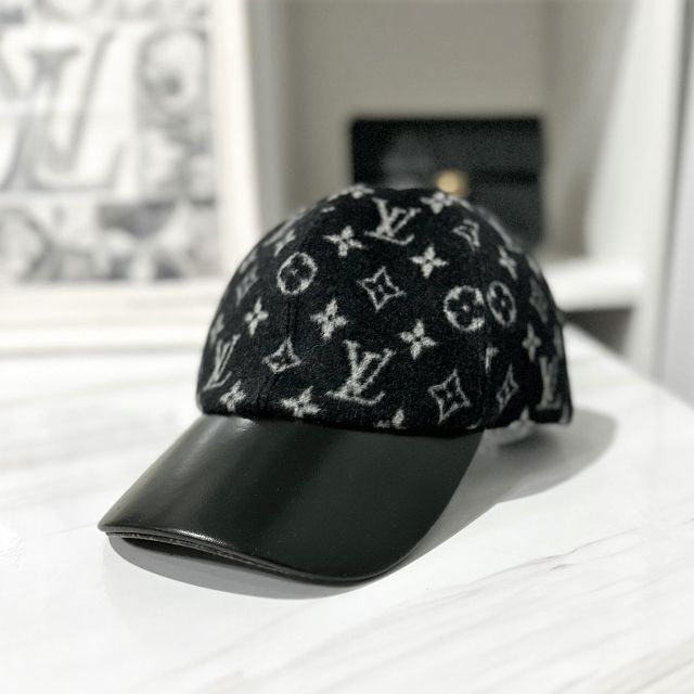 本命ギフト LOUIS VUITTON 未使用に近い☆ ルイヴィトン モノグラム キャップ M キャリーオン キャップ 