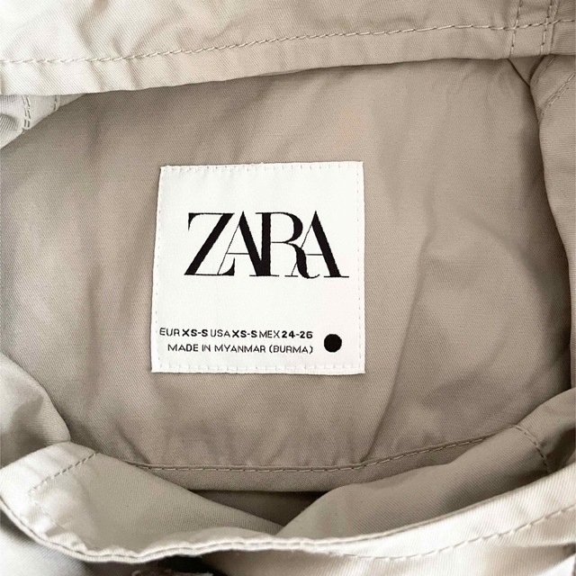 ZARA(ザラ)のZARA フード付きオーバーサイズ トレンチコート アウター レディースのジャケット/アウター(トレンチコート)の商品写真