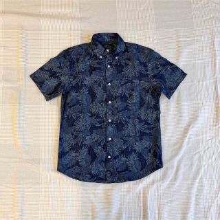 ギャップ(GAP)の新品未使用 メンズ XS リーフ柄 デニムシャツ gap(シャツ)