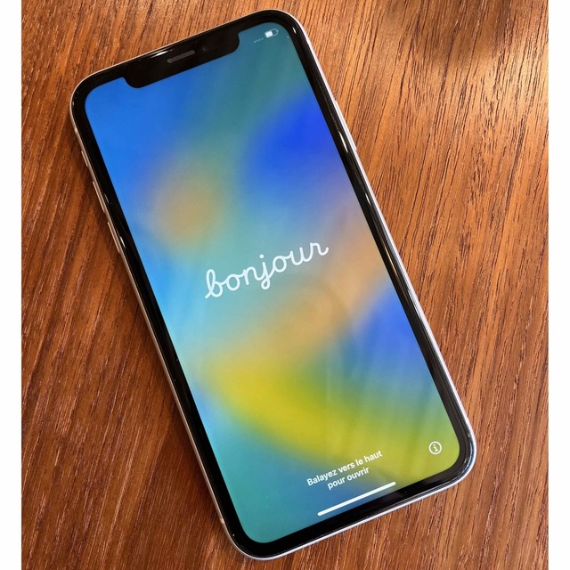 iPhone XR ホワイト