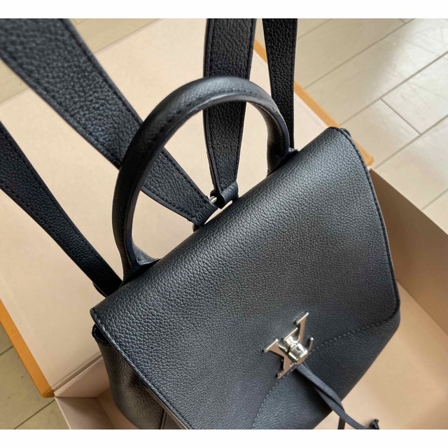 Louis Vuitton Lock Me グレインカーフ リュック