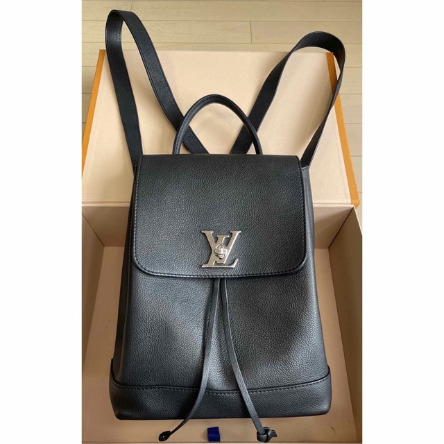 Louis Vuitton Lock Me グレインカーフ リュック