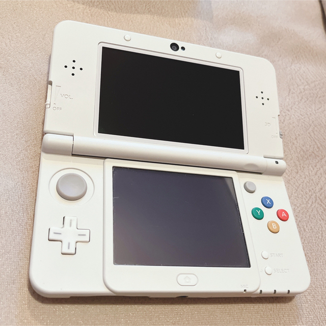 ニンテンドー3DS(ニンテンドー3DS)の【即日発送】3DSハローキティ着せ替えプレートパック ＆とびだせどうぶつの森 エンタメ/ホビーのゲームソフト/ゲーム機本体(携帯用ゲーム機本体)の商品写真