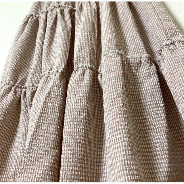 merlot(メルロー)のメルロー　ボリューミーな細かめチェックのロングティアードスカート レディースのスカート(ロングスカート)の商品写真