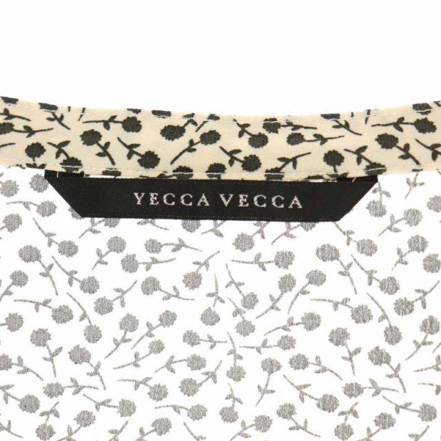 YECCA VECCA(イェッカヴェッカ)のイェッカヴェッカ フラワースタンドカラーブラウス シャツ F アイボリー 黒 レディースのトップス(シャツ/ブラウス(長袖/七分))の商品写真