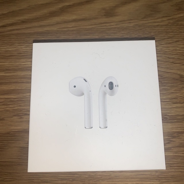 MRXJ2JAAPPLE  AirPods with Wireless Charging Ca