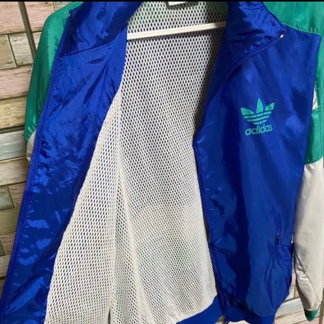 adidas(アディダス)のアディダスオリジナルス　ナイロンジャケット　ビックロゴ　90's メンズのジャケット/アウター(ナイロンジャケット)の商品写真