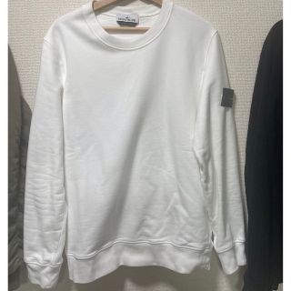 STONE ISLAND(スウェット ・ ホワイト/白色系)のフリマ STONE ISLAND(スウェット ・ ホワイト/白色系)のフリマ