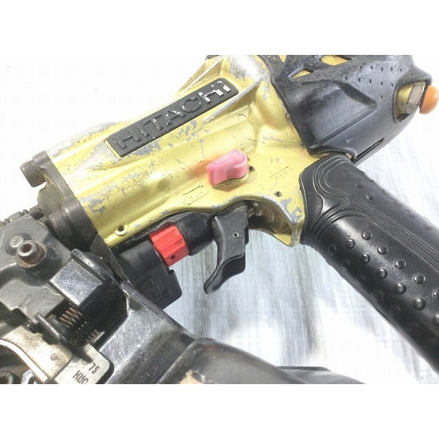 日立 - ☆中古品☆ HITACHI 日立工機 75mm 高圧 ロール釘打機 日立 - ☆中古品☆ HITACHI 日立工機 75mm 高圧 ロール釘打機