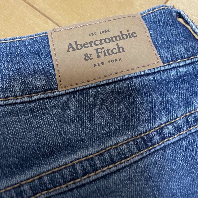 Abercrombie&Fitch(アバクロンビーアンドフィッチ)の美品|アバクロ　Abercrombie&Fitch　ショートパンツ　デニム レディースのパンツ(ショートパンツ)の商品写真