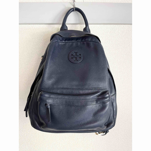 Tory Burch(トリーバーチ)のTORY BURCH リュックサック デイパック レザー 紺 ネイビー レディースのバッグ(リュック/バックパック)の商品写真