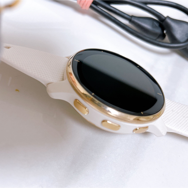 GARMIN(ガーミン)のGarmin Venu 2 Plus Ivory/Cream Gold  スマホ/家電/カメラのスマホ/家電/カメラ その他(その他)の商品写真