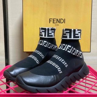 フェンディ(FENDI)の最終値下げ 希少品 入手困難 激レア品 高級品 FENDI スニーカー ブラック(スニーカー)