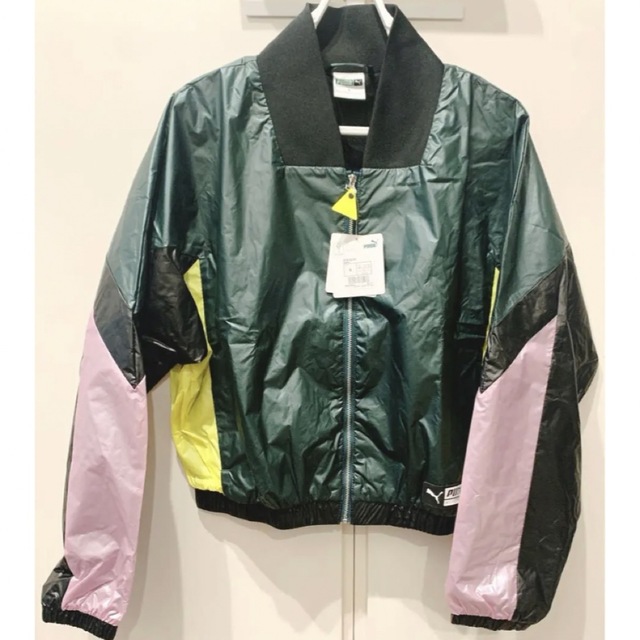 PUMA(プーマ)の新品‼️プーマ　TZジャケット　S  ブルゾン　PUMA レディースのジャケット/アウター(ブルゾン)の商品写真