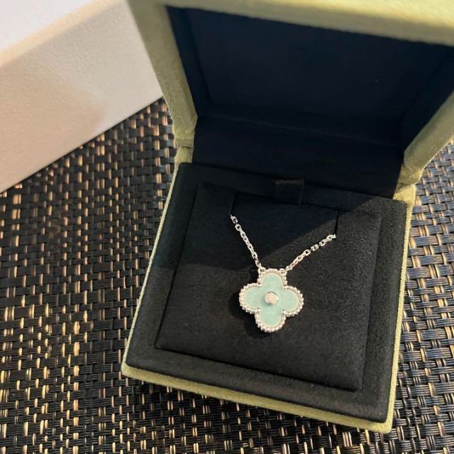 値引きする Van Cleef & Arpels - 新品 ヴァンクリーフ&アーペル ヴァンクリ ホリデー 限定 2022 ネックレス ネックレス