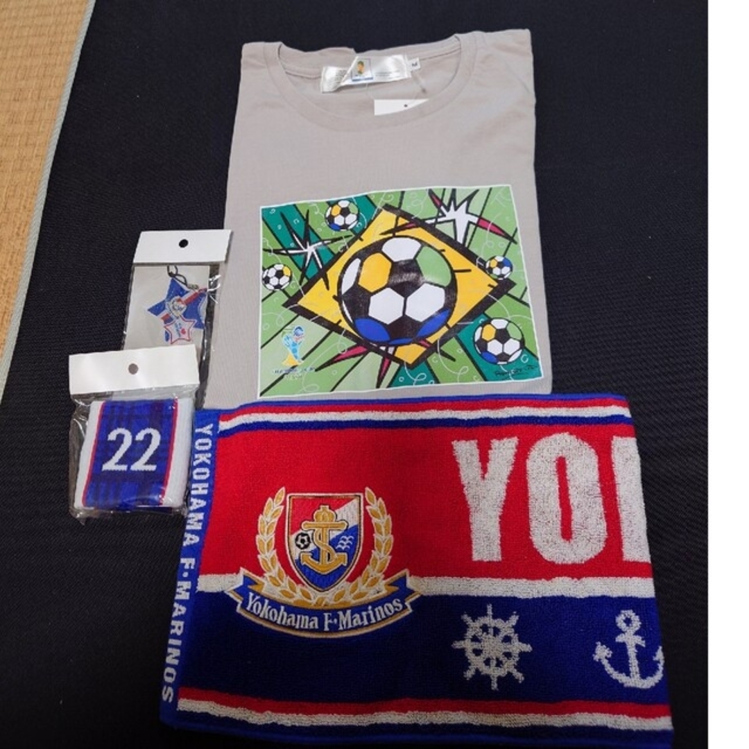 サッカー日本代表中村俊輔、マリノスグッズ、ブラジル大会Tシャツ、ミラン等 スポーツ/アウトドアのサッカー/フットサル(応援グッズ)の商品写真