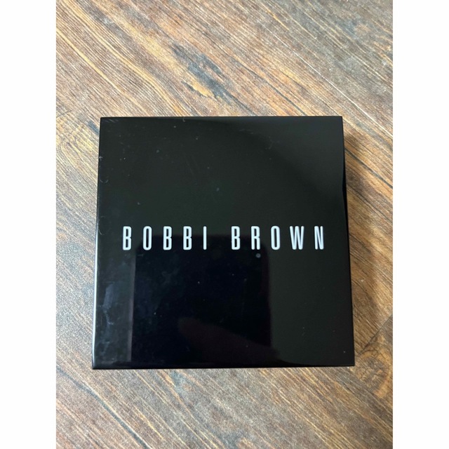 BOBBI BROWN(ボビイブラウン)の専用ボビィブラウン ブライトニングブリック04トーニー コスメ/美容のベースメイク/化粧品(フェイスパウダー)の商品写真