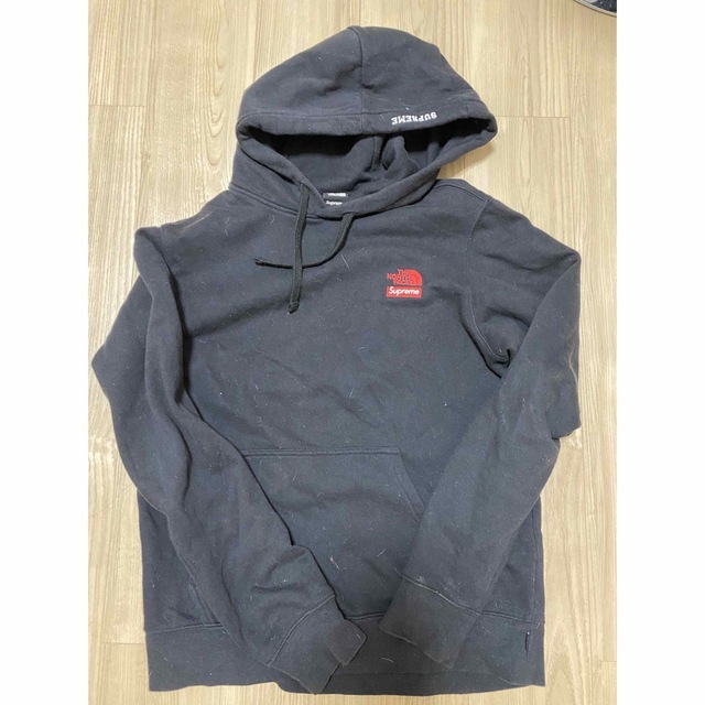 Supreme(シュプリーム)の【USED良品】supreme NORTHFACE コラボパーカー メンズのトップス(パーカー)の商品写真