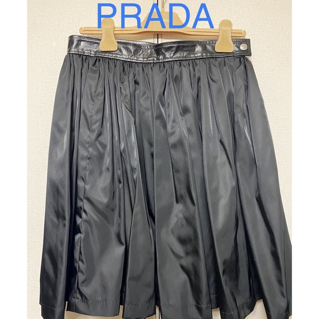 PRADA(プラダ)のプラダスカート レディースのスカート(ひざ丈スカート)の商品写真