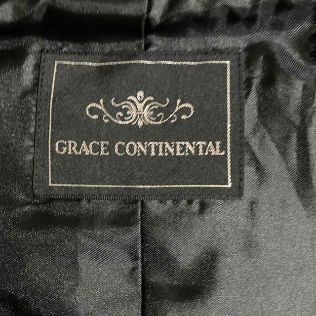 GRACE CONTINENTAL(グレースコンチネンタル)の【未使用】グレースコンチネンタル　トロピカル　スパンコール　刺繍　ビーズブルゾン レディースのジャケット/アウター(ブルゾン)の商品写真