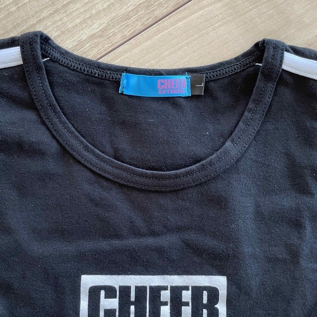 CHEER(チアー)の美品♡L★チアー★ダブルラインショート丈Tシャツ☆ダンス キッズ/ベビー/マタニティのキッズ服女の子用(90cm~)(Tシャツ/カットソー)の商品写真