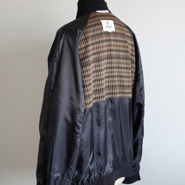 Santa Monica(サンタモニカ)の希少カラー 古着 襟切り替え オーバーサイズ スウィングトップ ブラック メンズのジャケット/アウター(ブルゾン)の商品写真