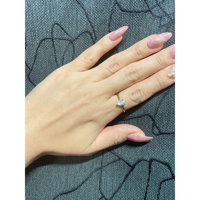 （1092）21号　輝く小粒の大人可愛いスワロ雫の指輪　シズクリング レディースのアクセサリー(リング(指輪))の商品写真