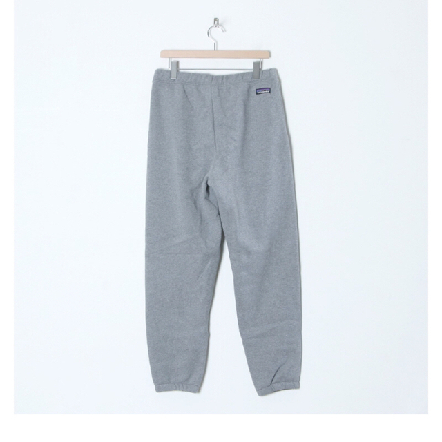 patagonia(パタゴニア)の【新品】M's P-6 Big LabelUprisal Sweatpants メンズのパンツ(その他)の商品写真