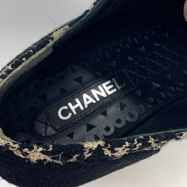 CHANEL(シャネル)の6088 シャネル ウール ツイード ココマーク レースアップ ブーティ レディースの靴/シューズ(ブーティ)の商品写真