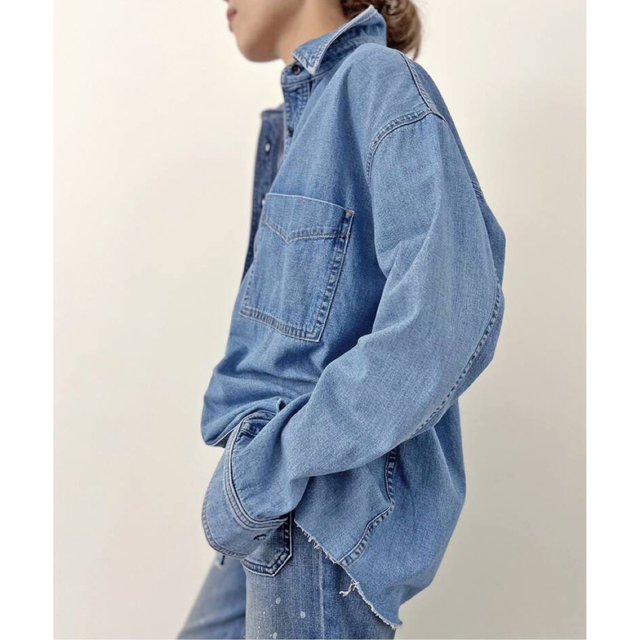 L'Appartement DEUXIEME CLASSE(アパルトモンドゥーズィエムクラス)の【最終価格】 ASKKNY "OVERSIZED DENIM SHIRT" レディースのトップス(シャツ/ブラウス(長袖/七分))の商品写真