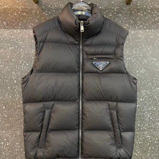 PRADA - 美品 値下げ可能 PRADA ダウンベスト 50の通販|ラクマ