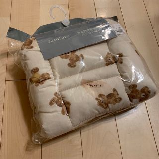 フタフタ(futafuta)の⭐︎新品　バースデイ　フタフタ　フタくま　チェアクッション(その他)