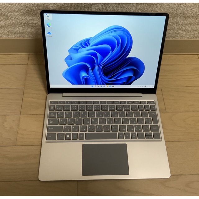 美品 Surface Laptop GO2  Core i5/8GB/128GB