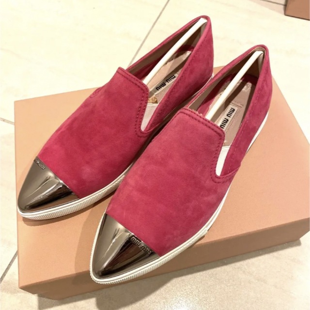 美品♡ミュウミュウ miumiu スニーカー スリッポン ピンク メタル 注目