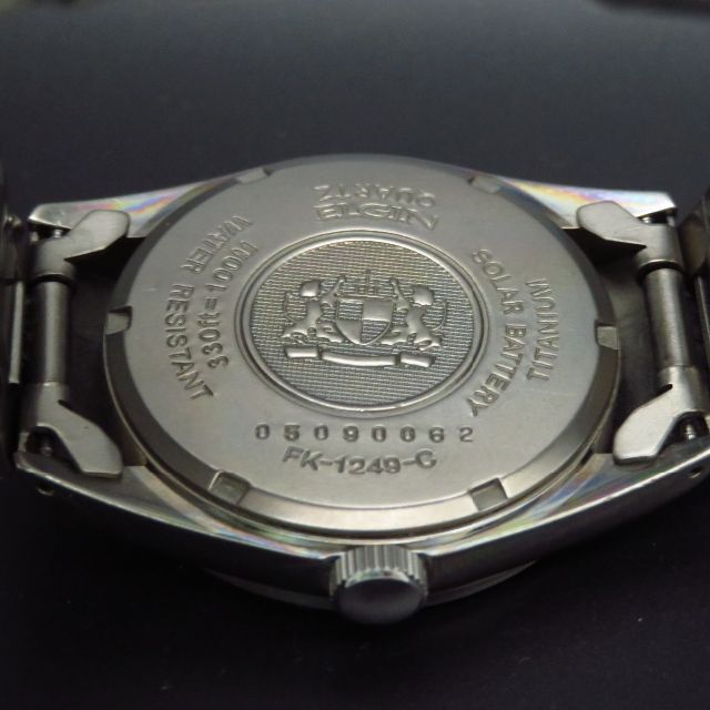 ELGIN(エルジン)のELGIN ソーラー腕時計 デイデイト ダイアモンド チタン製 メンズの時計(腕時計(アナログ))の商品写真
