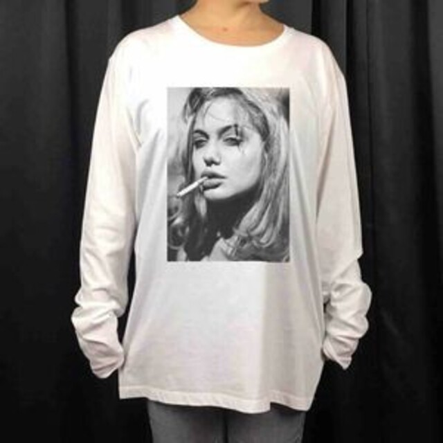 新品 アンジェリーナジョリー ハリウッド映画 女優 咥え煙草 ロンT メンズのトップス(Tシャツ/カットソー(七分/長袖))の商品写真