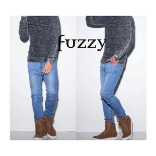 キャバリア(CavariA)のfuzzy(ファジー)スーパースキニー加工ストレッチデニムパンツ M サックス(デニム/ジーンズ)