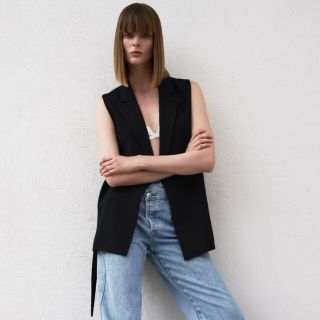 ザラ(ZARA)のZARA　スリットベスト(ベスト/ジレ)