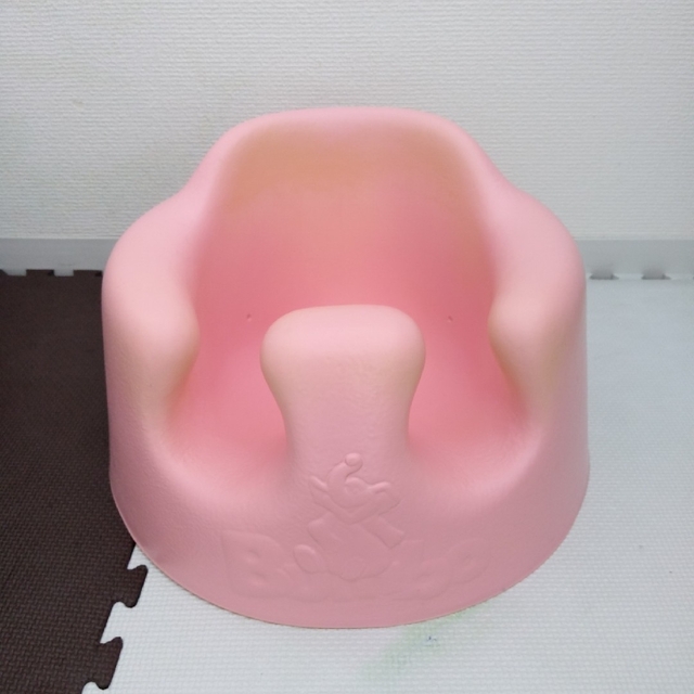 Bumbo(バンボ)のBumbo バンボベビーソファー　ピンク キッズ/ベビー/マタニティの寝具/家具(その他)の商品写真